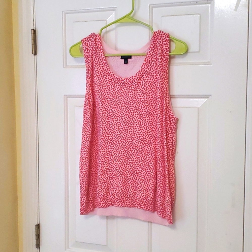 Vest with heart pattern